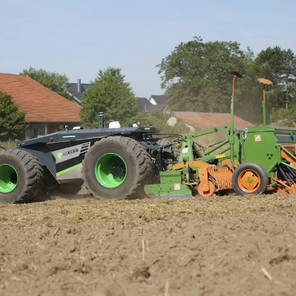 AgBot W4 2 SERIES